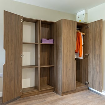 Deluxe Studio - Image 3